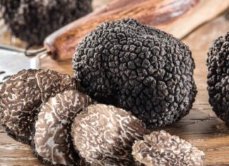 “Supercharge Your Skin Care and Anti-Aging Regimen with These 5 Black Superfoods”