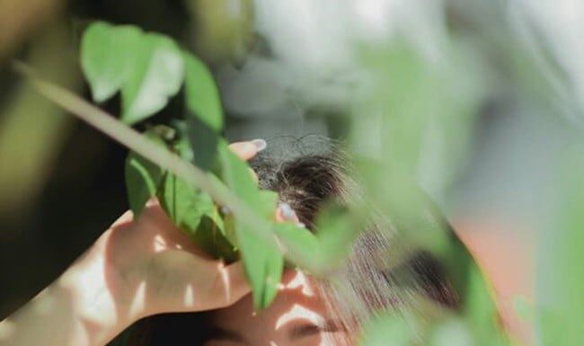 4 Summer Habits That Are Aging Your Skin