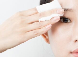 The Ageless Sisters: The Four Mistakes They Never Make for Youthful Eyes