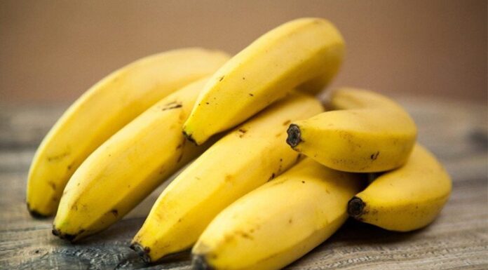 “The Ultimate Skin Transformation: A Dynamic Duo of Fruits for Glowing, Youthful Skin”