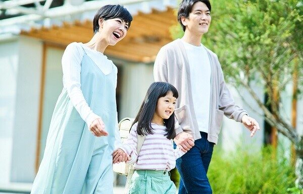 Why ‘I Love You’ Isn’t Enough: Unleashing the Power of Emotional Expression for Your Children.