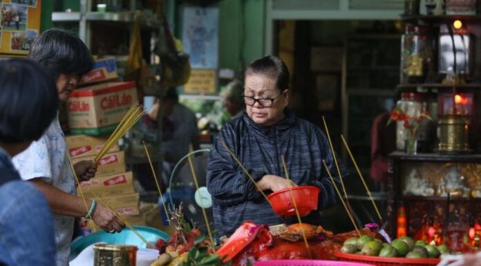 The Ultimate Guide to the Hungry Ghost Festival: A Step-by-Step Ritual for Venerating Wandering Souls on the Fifteenth Day of the Seventh Lunar Month