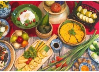 The Fortunate Hour: A Lunar Tradition