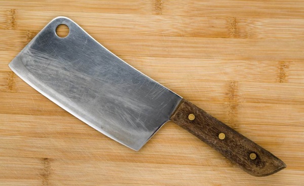 The Secret Power of Toothpaste: A Kitchen Knife’s Best Friend