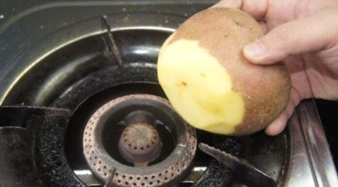 The Magic of Baking a Potato: A Simple Trick with Amazing Results