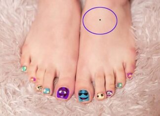 The Fortunate Foot: Four Signs of Good Fortune on a Woman’s Soles.