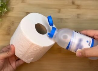 Why Pouring White Vinegar on Toilet Paper is Beneficial