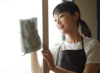 The Ultimate Guide to a Sparkling Home: 5 Must-Have Tools for a Hassle-Free Clean