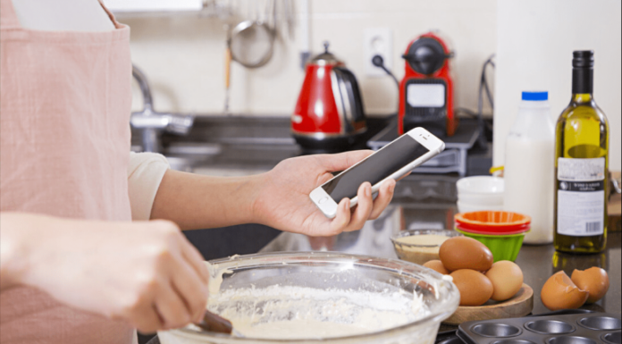 5 Things You Should Never Place Near Your Stove, No Matter What