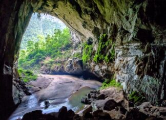 Hang En – A Unique Natural Wonder: An Unforgettable Experience in the World’s Third Largest Cave