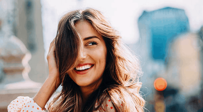 The Ultimate Guide to Travel Skincare: Achieving a Radiant Glow on the Go