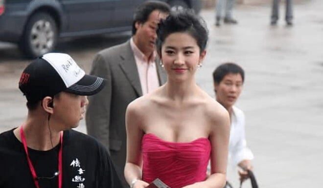 The Alluring Style of Liu Yifei: A Retrospective on Her Bold Fashion Choices