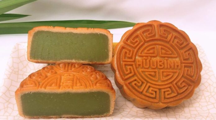 The Ultimate Guide to Eight Delicious and Fragrant Pandan Mooncakes