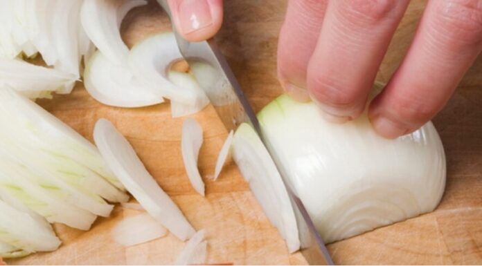 Chopped Onions: 8 Impressive Benefits That Will Blow You Away