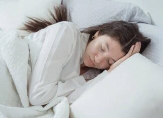 “5 Bad Habits to Ditch for a Younger-Looking You: Erase 90% of Wrinkles Without Anti-Aging Creams”