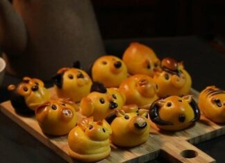 The Ultimate Guide to Making Delicious and Aesthetically Pleasing Chinese Zodiac Mooncakes