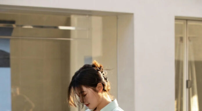 The Moon Festival: Revamping Your Wardrobe with Trendy Colors for a Youthful Vibe