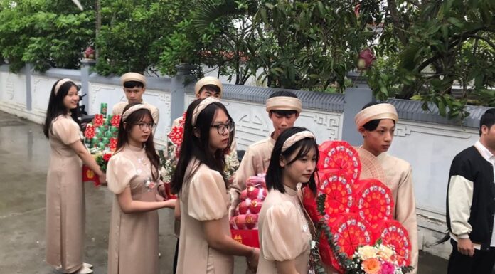 Does Being a Groomsman Take Away Luck in Love? How to “Hold the Luck” for a Happy Wedding