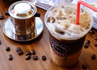 What Are Some Great Cafes to Visit on Le Loi Street, Hue?