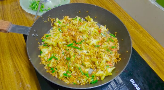 The Ultimate Guide to Making Mouth-Watering Dried Shrimp Paste with Green Unripe Star Fruit: A Delectable Vietnamese Treat