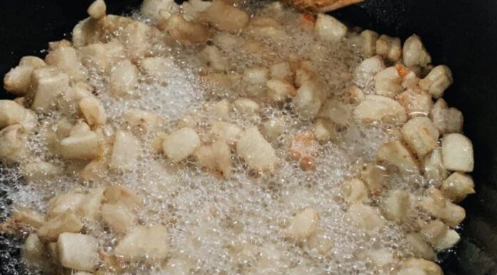 The Secret to Splatter-Free Bacon Frying: A Simple Trick You Need to Know
