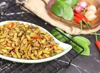 The Secret to Making Crispy and Tangy Silkworm Pupae Stir-Fry