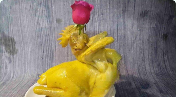 Why Do We Tie Chicken Wings Before Boiling for Lunar New Year Rituals? Learn the Super Quick Way to Tie a Chicken With Just One Strand of Twine.