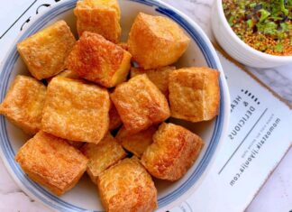 The Secret to Crispy, Golden Fried Tofu: A Simple Technique for a Perfectly Crispy Exterior and Moist, Fluffy Interior.