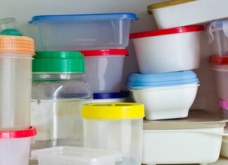 When is the Right Time to Buy New Food Containers?