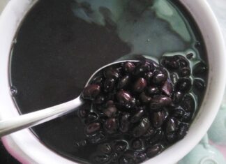 “The Secret to Perfect Black Bean Dessert: One Simple Trick for Whole, Juicy Beans”