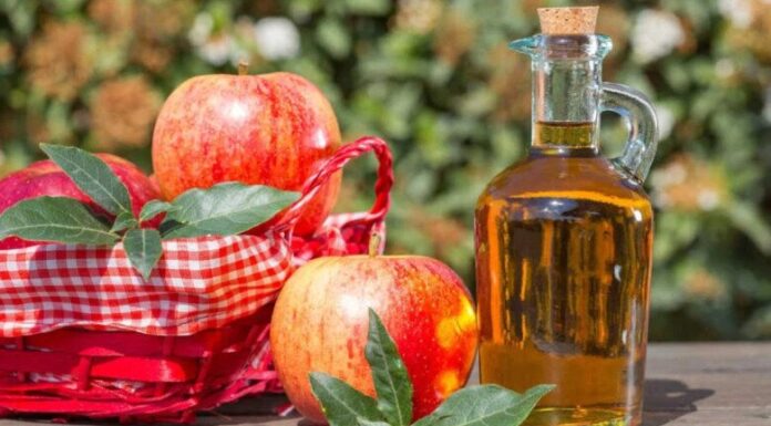 “Add This Secret Ingredient to Your Shampoo for a Flake-Free, Glossy Mane”