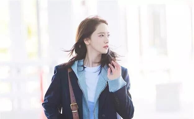 The Jacket Style That Transcends Seasons: A Versatile Piece for All Ages and Ensembles.