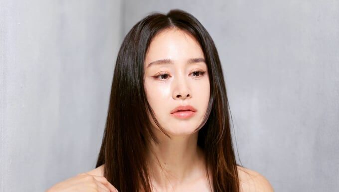 5 Timeless and Elegant Hairstyles for Women Over 40 That Defy Age