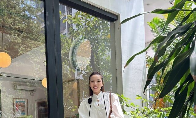 “Ageless Style: Kye Duyenh’s Guide to Mastering the Art of Flawless Pant Outfitting”