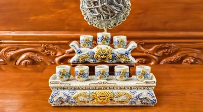 Why Do Many People Use Tap Water for Offering? The Reason May Surprise You.