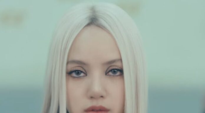 “Lisa Steals the Show with Her Signature Charismatic and Cool Vibe in the Latest Music Video”