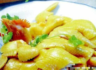 “The Ultimate Guide to Boiling Chicken: Hot Water or Cold Water?”