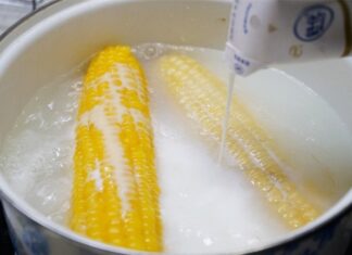 The Ultimate Guide to Corn on the Cob: Unlocking the Secret to Tender, Sweet Perfection