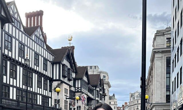 The Ultimate Guide to Dressing Like a Gen Z It-Girl This Fall