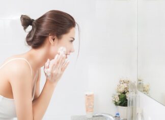 The Ultimate Guide to Acne-Fighting Face Masks: 7 Solutions for a Youthful, Glowing Complexion