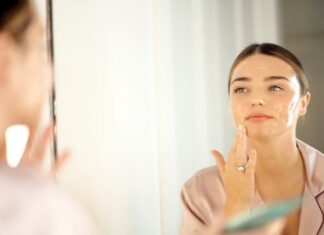 The Ultimate Guide to Overnight Masks: Hydrating and Brightening Skin Treatments