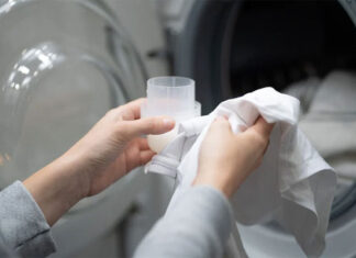 Should You Pour Laundry Detergent Directly into the Washing Machine?