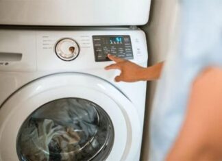 “Laundry Still Smells After Washing? This Handy Hack Will Solve That”