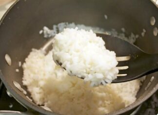 The Ultimate Hack for Perfect Fluffy Rice: A Quick Fix for Mushy Mess