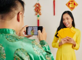 The Ultimate Guide to Capturing Your Wife’s Beauty This Tet: A Photographer’s Tips for Husbands