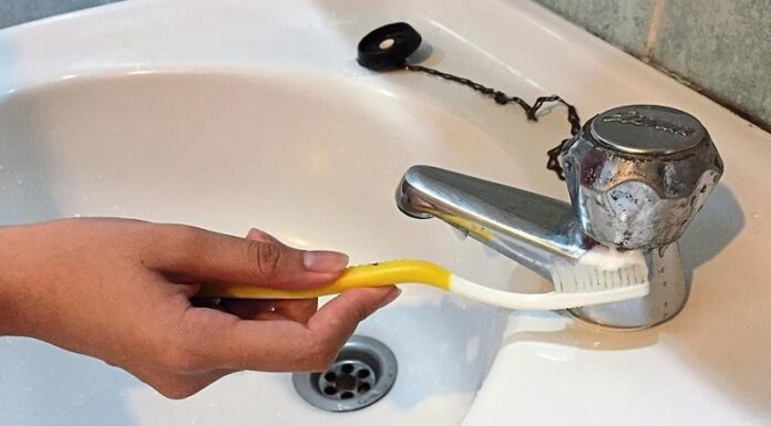 The Ultimate Guide to Sparkling Clean Faucets and Showerheads