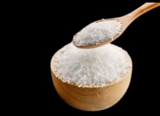 “The Secret to a Blooming Rose Garden: Feed Your Plants This Kitchen Staple”