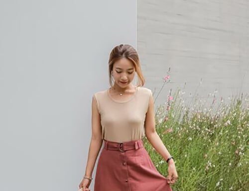 “Four Summer Work Outfit Ideas to Stay Cool and Look Chic: Beat the Heat in Style”