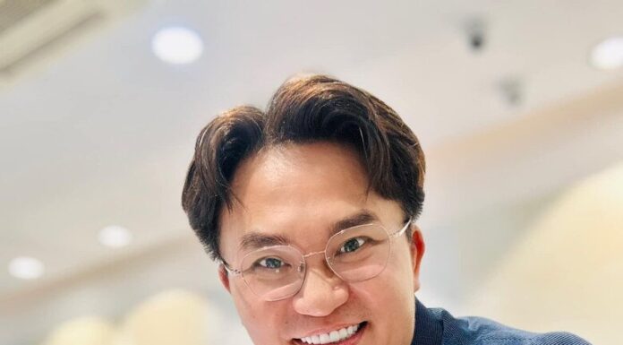 The Philanthropic Host: When Japan Meets Vietnam in a Heartwarming Act of Charity