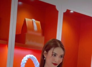 The High-Society Daughter-in-Law: A Stormy Entrance with a Busty Figure, Toned Midriff, and Anti-Aging Secrets of “Green Ginseng”